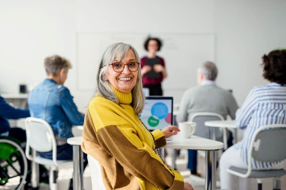 woman in ecdl course